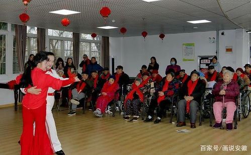 蚌埠市彩虹之星公益协会开展 献爱心 送温暖 活动