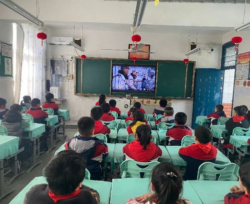 致敬英雄 蚌埠市朝阳路第三小学开展国防教育主题班会活动