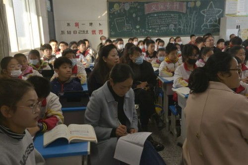 蚌埠市固镇县 智慧教育 背景下课题研究成果展示与教学研讨活动在县实验小学成功举办